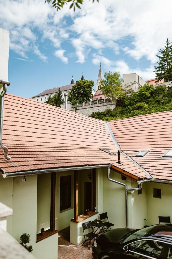 Sziklavendeghaz Lejlighedshotel Veszprém Eksteriør billede