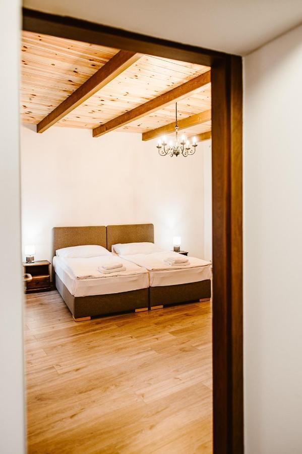 Sziklavendeghaz Lejlighedshotel Veszprém Eksteriør billede
